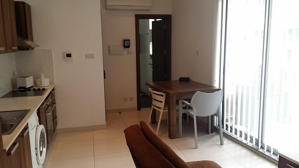 Paceville Montecarlo Apartments San Ġiljan Kamer foto